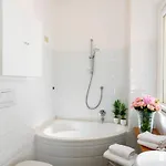 Maison Clodia Апартаменты *